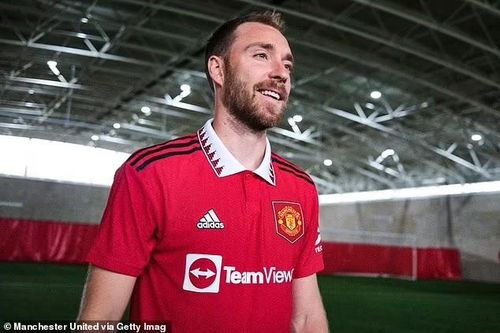 Tân binh Eriksen ghi bàn trong trận đấu ra mắt Manchester United