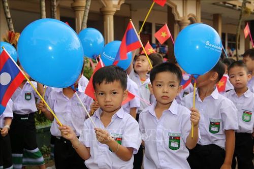 Cầu nối bồi đắp cho mối quan hệ hữu nghị truyền thống, đoàn kết gắn bó Việt - Lào