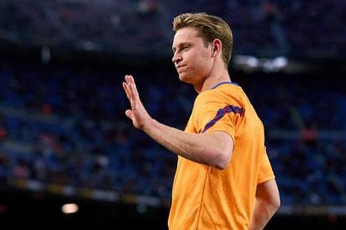 Barca đang 'ép hạ' Frenkie de Jong