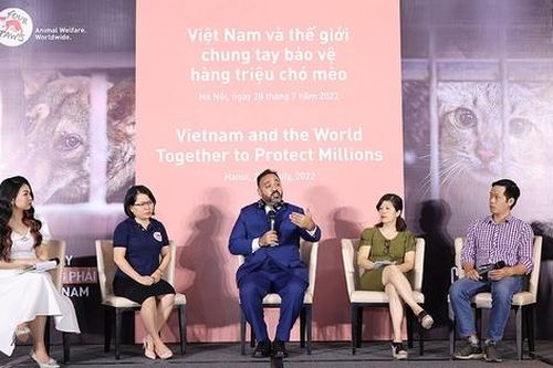 33.000 chữ ký ủng hộ chấm dứt nạn buôn bán thịt chó, mèo