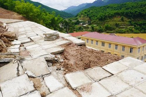 Công trình chống sạt lở gần 40 tỷ hư hỏng nặng