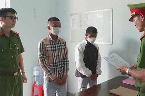 Bắt thêm 2 đối tượng trong vụ đánh người lạ vào buôn
