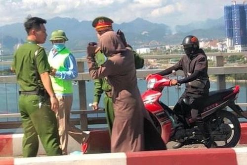 Hé lộ nguyên nhân, người phụ nữ 38 tuổi nghĩ quẩn định nhảy cầu Bãi Cháy tự tử