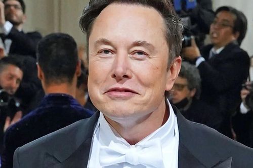 Elon Musk kêu gọi kiện tờ báo tố mình ngoại tình