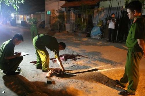 Truy tìm tài xế ôtô tông chết người rồi bỏ trốn