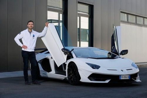 Apple chiêu mộ chuyên gia của Lamborghini để phát triển xe điện