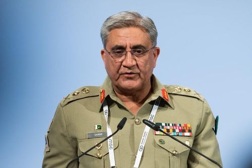 Bước đi bất thường để tránh vỡ nợ của Pakistan