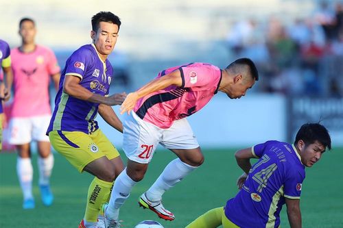 Cuộc đua V-League 2022: Căng thẳng và diễn biến khó lường