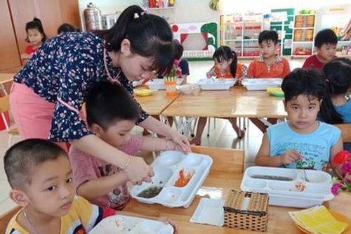 Tập huấn an toàn thực phẩm trường học