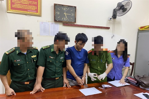Bắt đối tượng tàng trữ trái phép chất ma túy