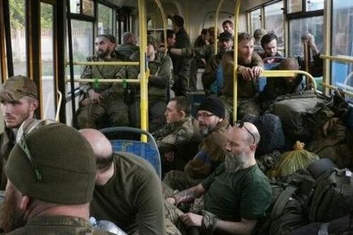 Lực lượng Ukraine pháo kích nơi giam giữ tù binh chiến tranh ở Donbass