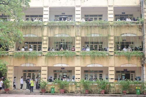 Một số địa phương dẫn đầu về điểm học bạ nhưng điểm thi... cuối bảng