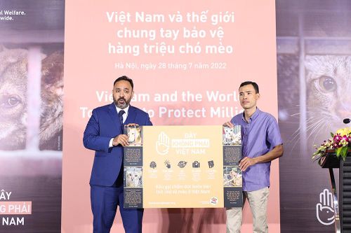Ngày càng nhiều người dân kêu gọi chấm dứt nạn buôn bán thịt chó, mèo