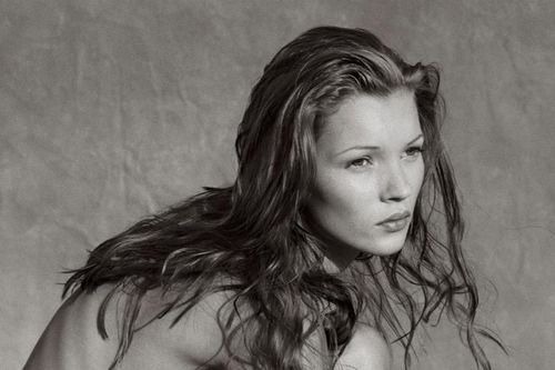 Kate Moss bị lạm dụng tình dục khi còn làm người mẫu
