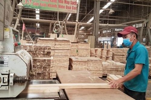 Doanh nghiệp xuất khẩu: Loay hoay giải bài toán thiếu nguyên liệu