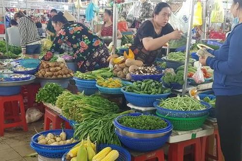 Sốt ruột chờ đợi giá hàng hóa giảm theo giá xăng