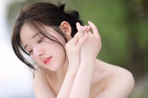 Người đẹp Trung Quốc bẽ bàng vì khoe mẽ nhà sang, xe xịn