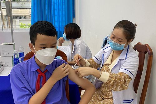 TPHCM: Tháng 8 là tháng cao điểm tiêm vaccine Covid-19 cho trẻ em