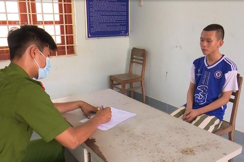 Khởi tố, bắt giam đối tượng đêm khuya cạy cửa đột nhập nhà hàng xóm trộm tiền