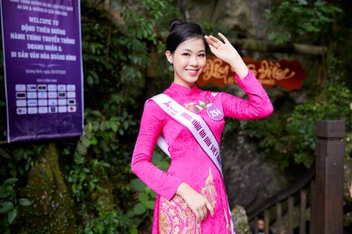 Nhan sắc của nữ sinh Đại học Ngoại thương - tân Á hậu 2 cuộc thi Hoa hậu áo dài