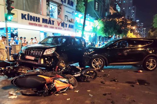 Ô tô tông liên hoàn ở Hà Nội: Cần trưng cầu giám định tâm thần đối với lái xe