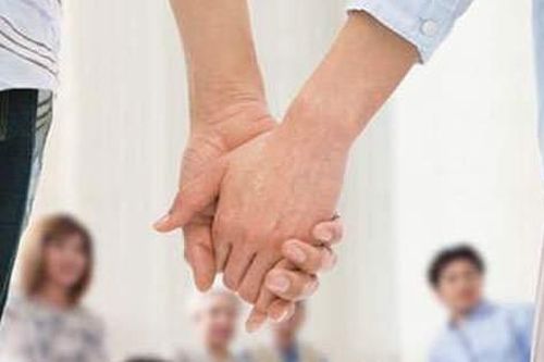 Lo sợ về ra mắt nhà người yêu khi có bầu trước, lời nói của mẹ chồng tương lai khiến tôi kinh ngạc