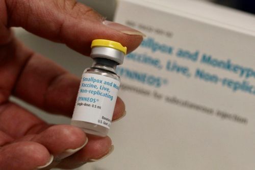 Thế giới sẽ thiếu vaccine đậu mùa khỉ như từng thiếu vaccine Covid-19