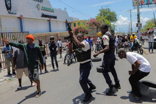 Cả nước Haiti đang là 'con tin' của băng đảng tội phạm