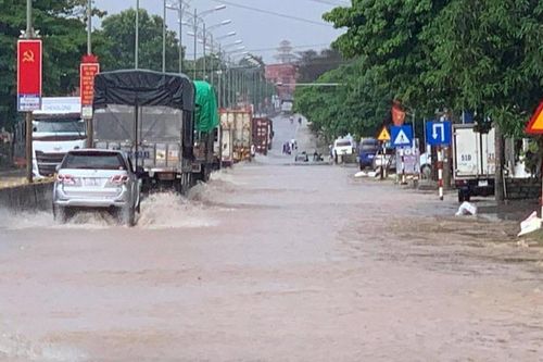 Cử tri thị xã Hoàng Mai kiến nghị xây dựng hệ thống mương thoát nước chống ngập dọc Quốc lộ 1A