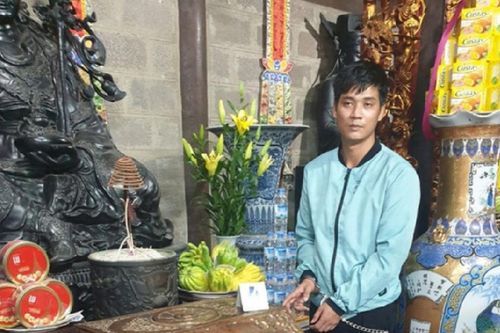 Thiếu tiền tiêu xài, chú rủ cháu trộm cắp tiền công đức ở chùa