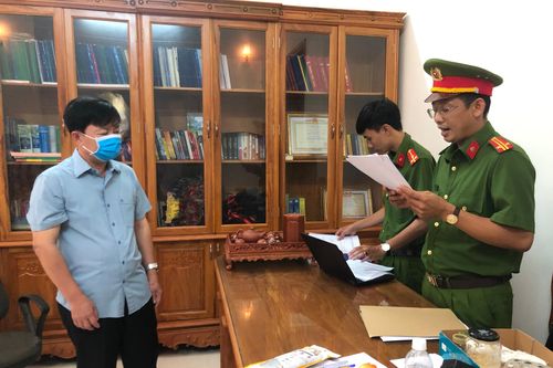 Bắt tạm giam Giám đốc CDC Cà Mau