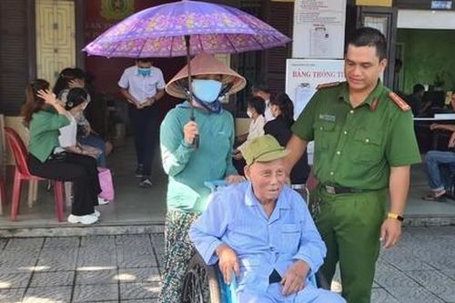 Công an tỉnh TT-Huế đẩy nhanh việc cấp CCCD cho người dân