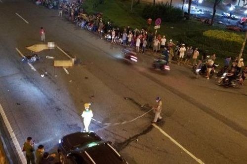 Ô tô bán tải va chạm với xe máy, 2 phụ nữ thiệt mạng