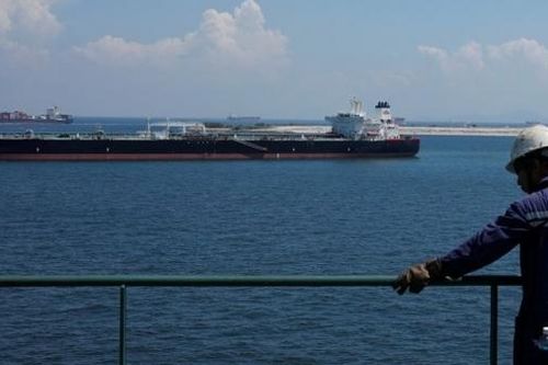 Giá dầu giảm trước cuộc họp của OPEC+