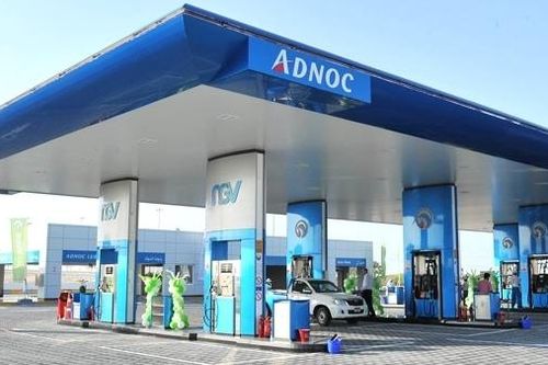 UAE giảm giá xăng dầu trong tháng 8