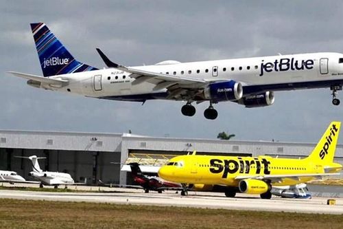Spirit đồng ý nhận 3,8 tỷ USD để 'về chung một nhà' với JetBlue