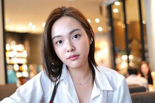 Trước khi đi thêm bước nữa, chị dâu đã gửi lại bố mẹ tôi cuốn sổ đỏ