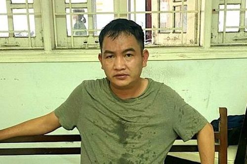 Bám theo người đi ra từ ngân hàng, đối tượng đập kính ô tô trộm tiền