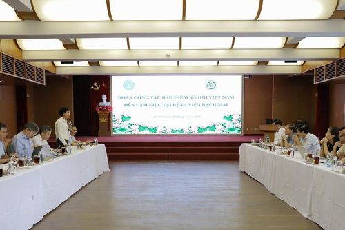 Tháo gỡ vướng mắc trong thanh quyết toán chi phí khám chữa bệnh BHYT