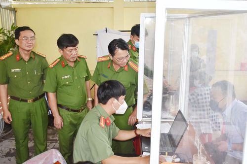 Mở nhiều điểm cấp căn cước công dân lưu động phục vụ người dân