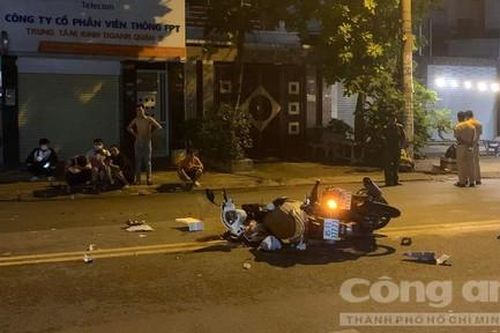 Hai xe máy tông trực diện lúc rạng sáng ở Thủ Đức, 3 người thương vong