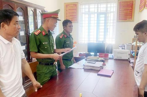 Lừa đảo mua bán 'tích xanh' Facebook, nam thanh niên bị tạm giam