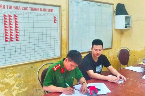 Trốn truy nã rồi bị 'giam lỏng' nơi xứ người