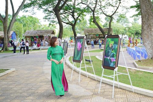 Đồng Tháp bàn hướng mở đường sách