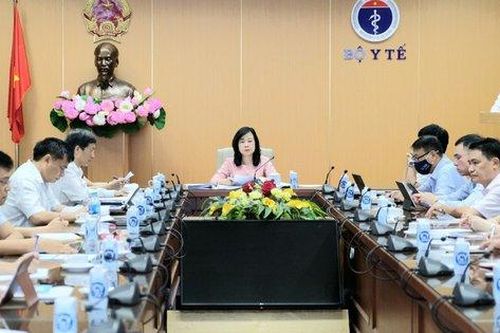 Quyền Bộ trưởng Bộ Y tế: Số ca mắc và chuyển nặng do COVID-19 gia tăng