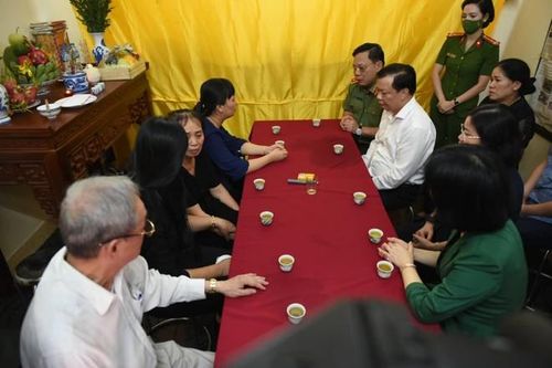 Thành ủy Hà Nội yêu cầu làm rõ nguyên nhân vụ cháy tại Cầu Giấy