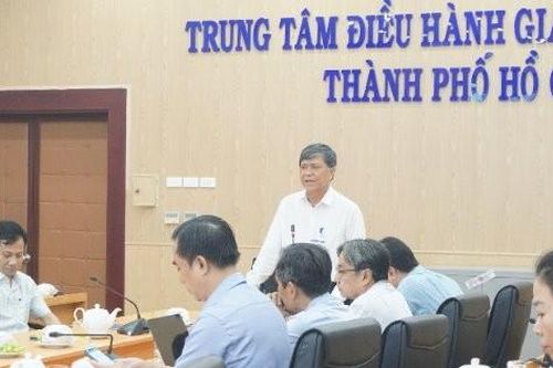 Sở GD-ĐT TPHCM chỉ đạo trường học chủ động phối hợp nhà xuất bản cung cấp SGK cho học sinh