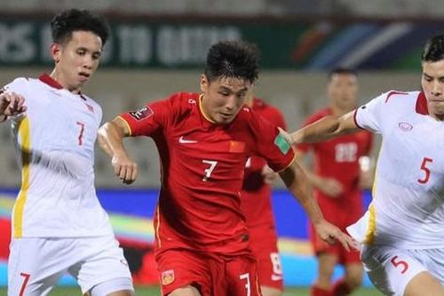 Tiền đạo ĐT Trung Quốc bị CLB La Liga thanh lý