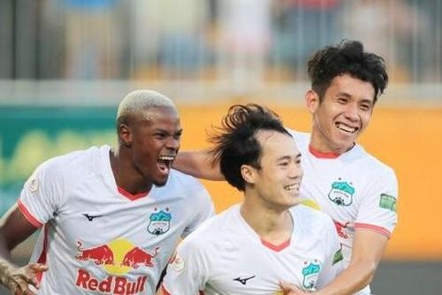 HAGL thống trị giải thưởng V-League 2022 tháng 7