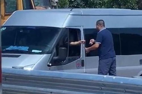 Xử lý đối tượng thu phí trái phép các xe đi cao tốc Vân Đồn-Móng Cái